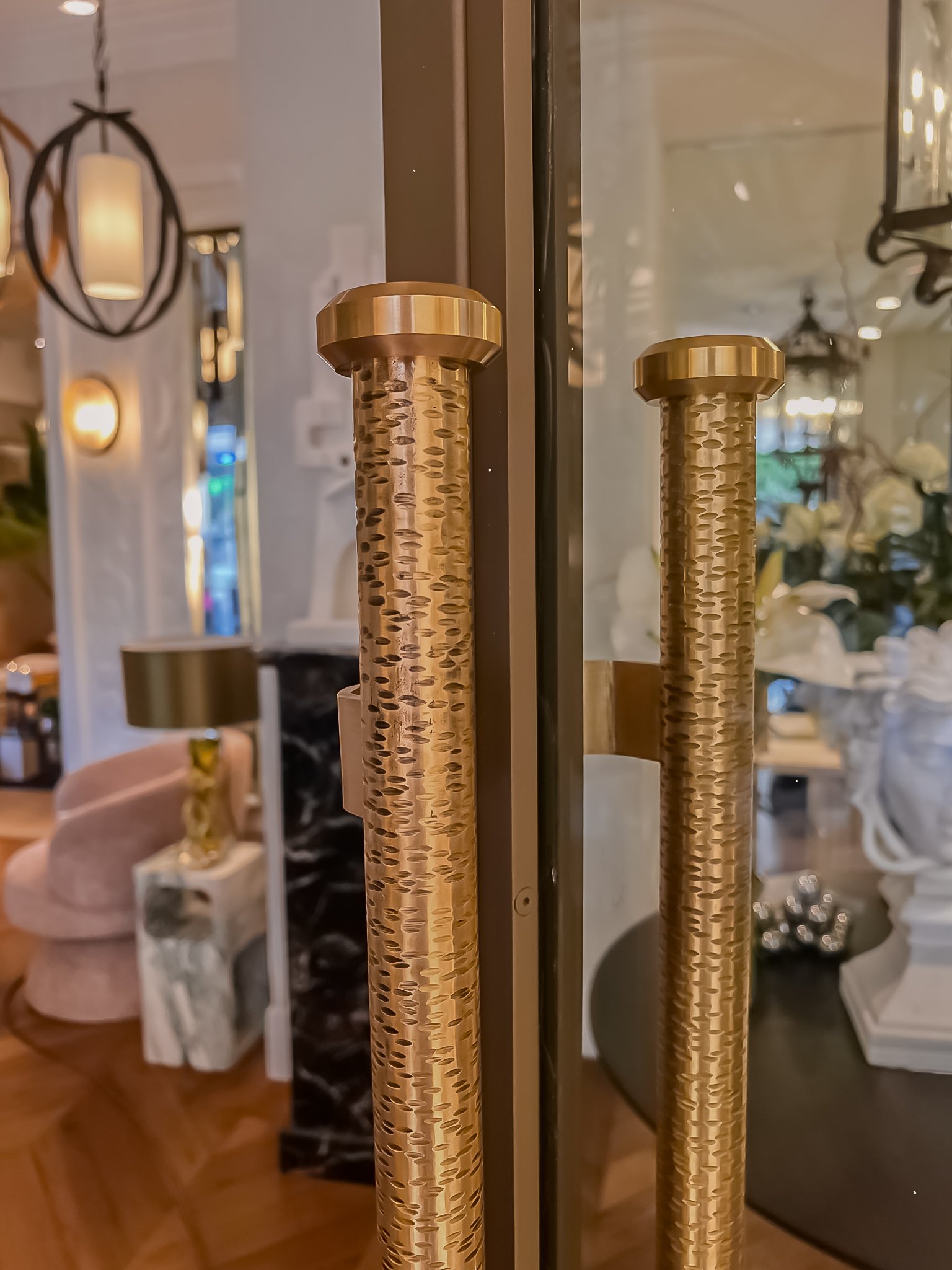 doce Interiors - EICHHOLTZ Monaco-01