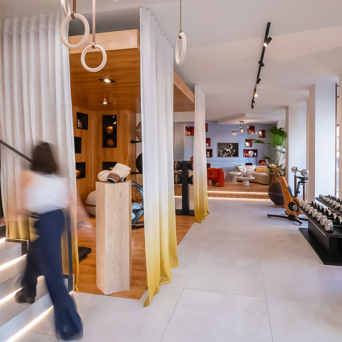 doce Interiors - Exclusive Fit Cannes-01